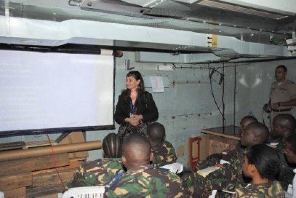 Ambasadorul României în Kenya, la bordul fregatei 